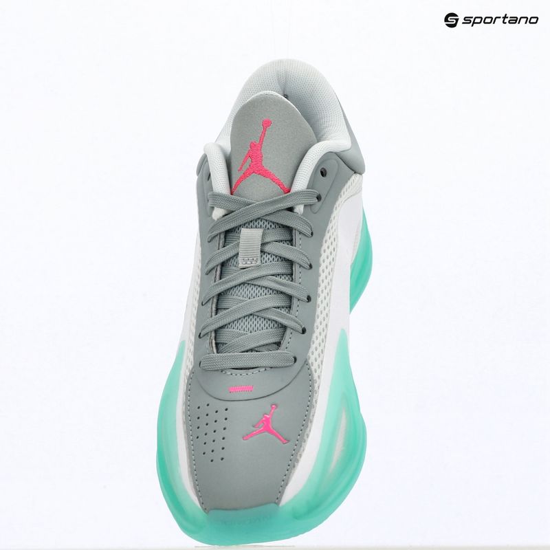 Дамски обувки за баскетбол  Jordan Heir Series 2 white/metallic silver/light pumice 13