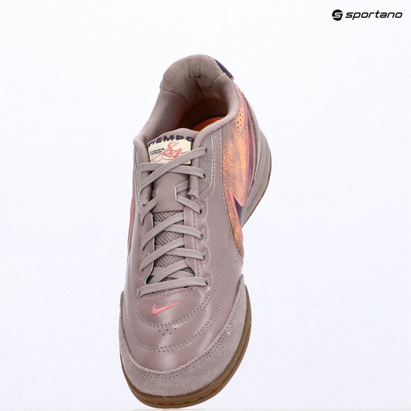Мъжки футболни обувки Nike Tiempo Streetgato PRM IC light violet ore/gum dark brown/peony 10
