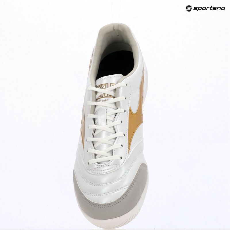 Футболни обувки Mizuno Morelia Sala Pro IN white/football gold/galaxy sil 12