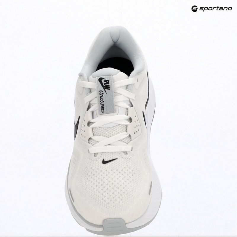 Дамски обувки за бягане Nike Structure 26 white/pure platinum/black 13