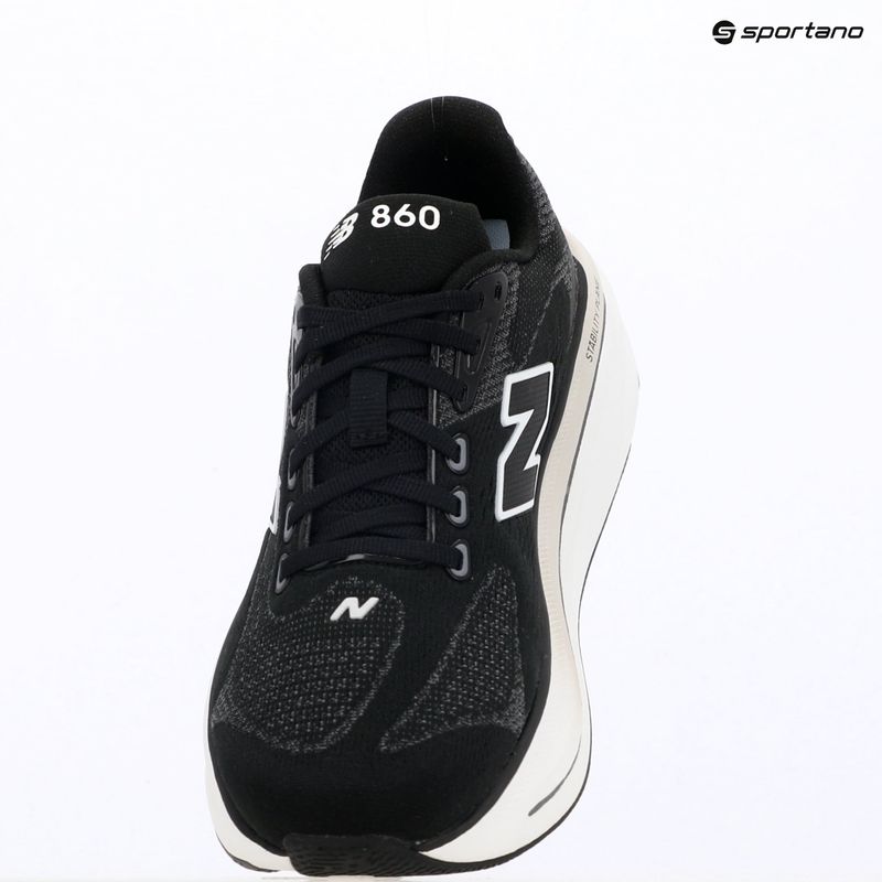 Дамски обувки за бягане New Balance Fresh Foam 860's V15 black/ 103 white 17