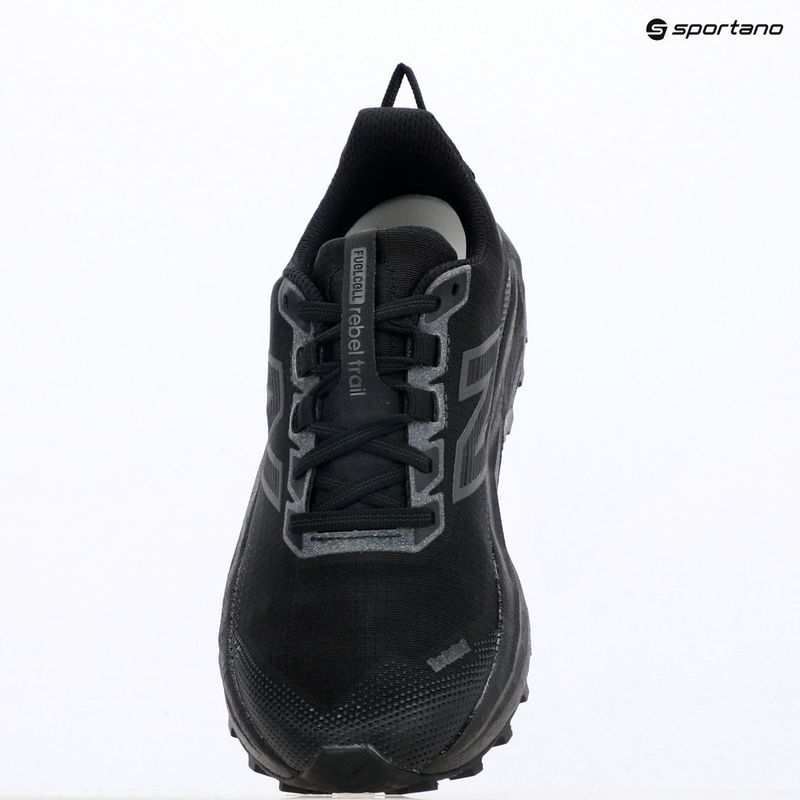 Дамски обувки за бягане New Balance Rebel V1 black/black metallic 16