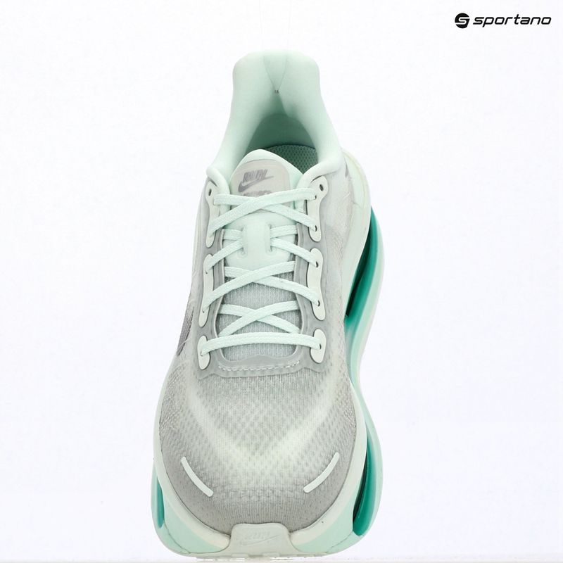 Дамски обувки за бягане Nike Vomero Premium barely green/metallic silver 14