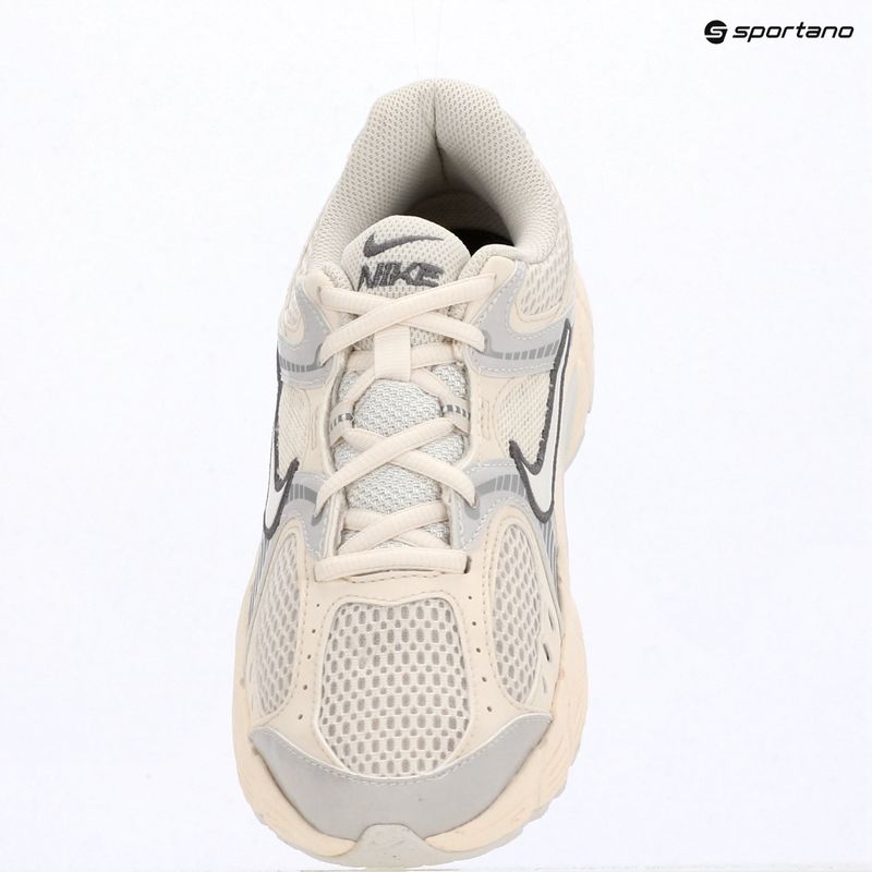 Обувки Nike V5 RNR chalk/sail/pencil point/chalk 14