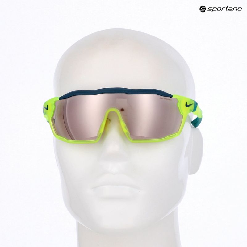 Слънчеви очила Nike Show X Rush matte volt/chrome mirror 9