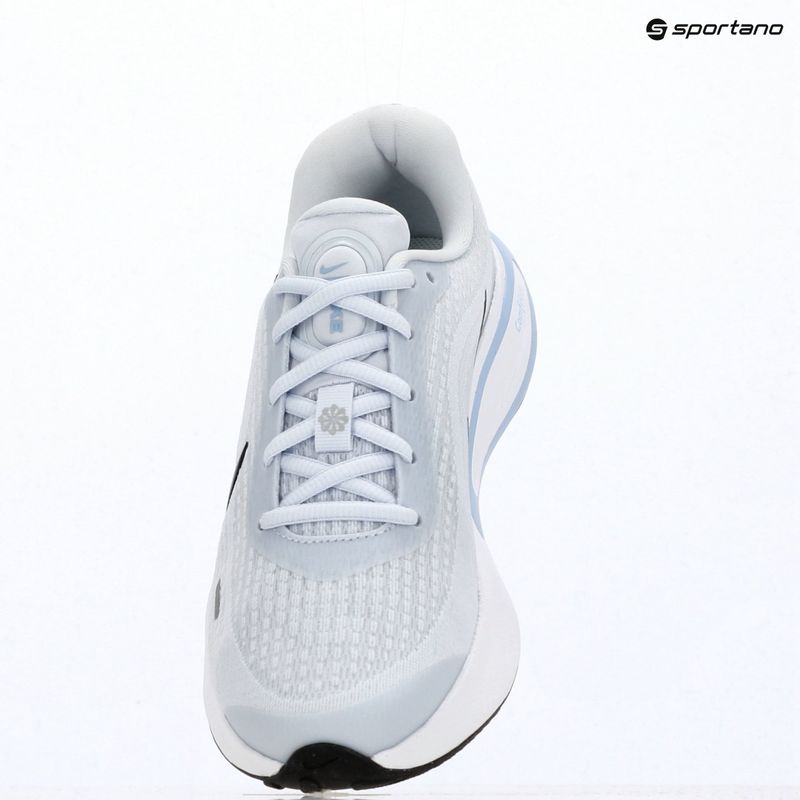 Дамски обувки за бягане Nike Journey Run football grey/white/aluminum/anthracite 9