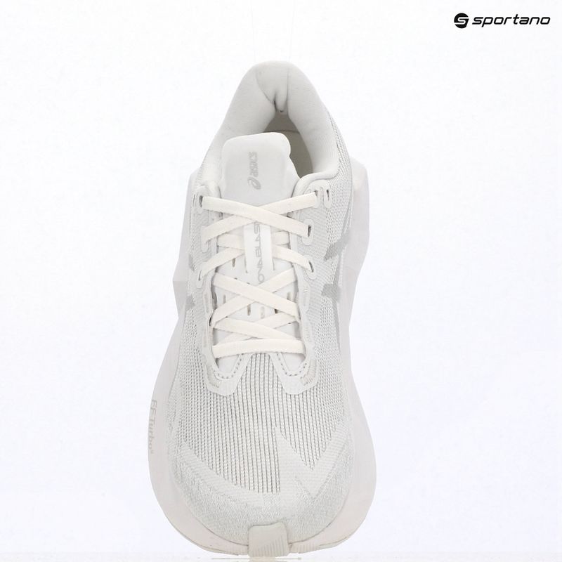 Дамски обувки за бягане ASICS Novablast 6 white/white 9