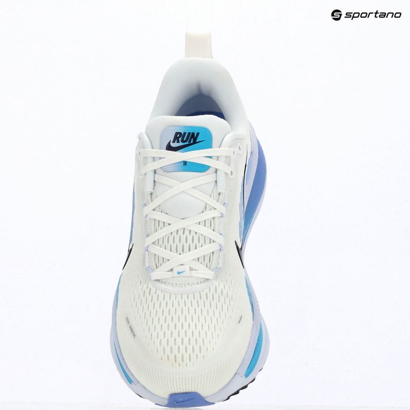Дамски обувки за бягане Nike Vomero 18 white/blue fury/midnight navy 9
