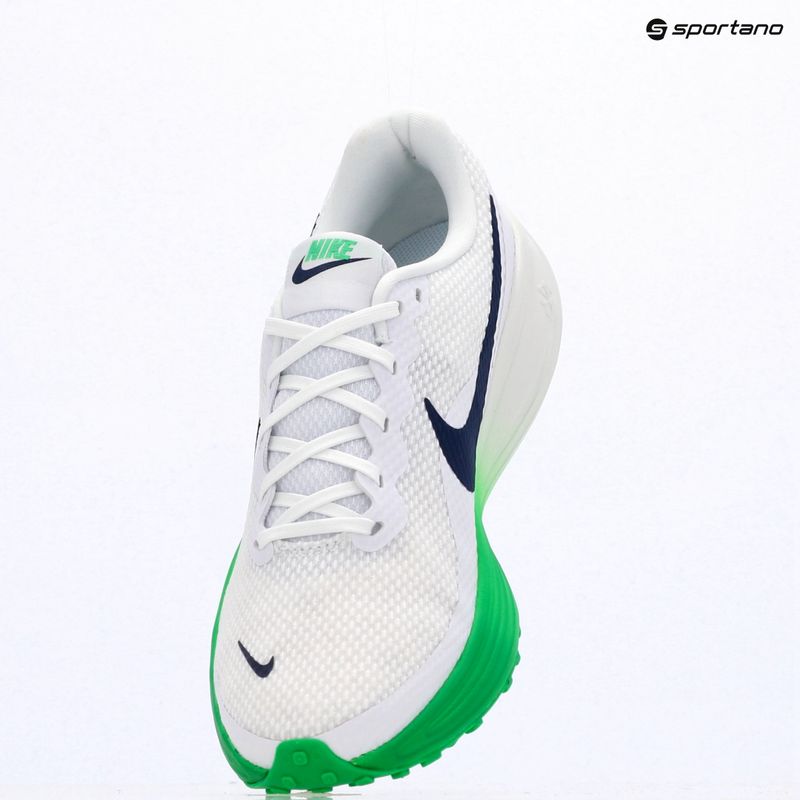 Мъжки обувки за бягане Nike Revolution 8 white/green spark/midnight navy 9