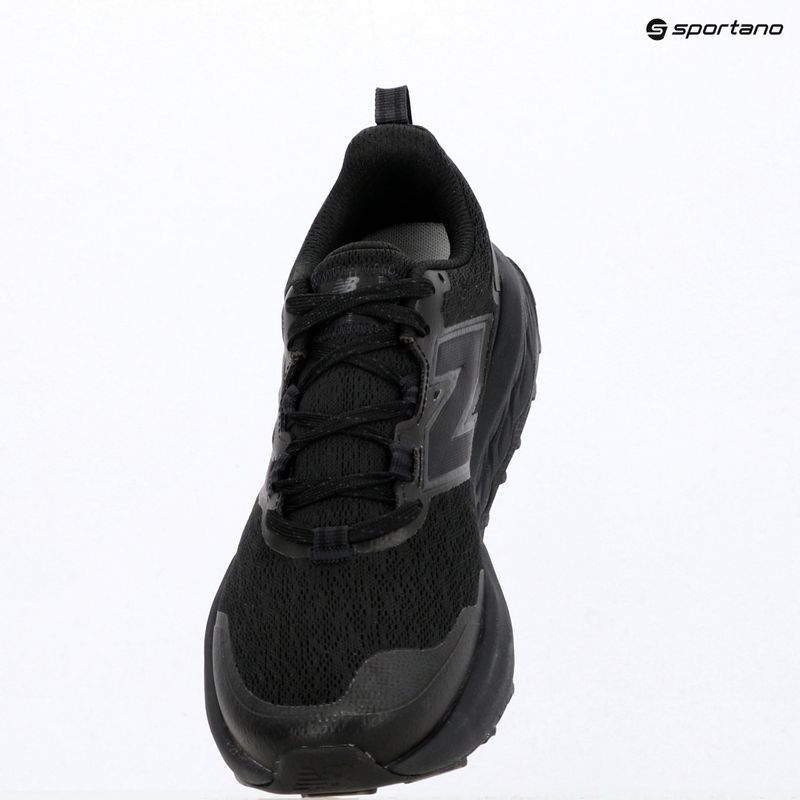 Мъжки обувки за бягане  New Balance Fresh Foam Garoe V2 black/dark night/neo flame 7