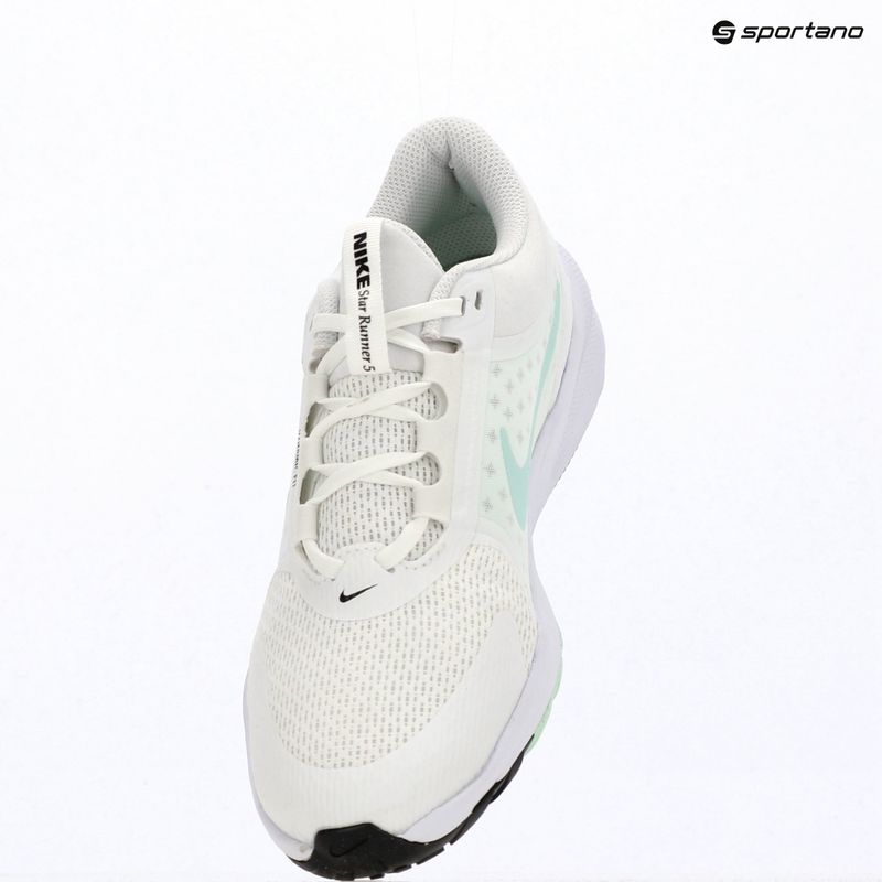 Детски обувки за бягане Nike Star Runner 5 summit white/black/arctic green 8