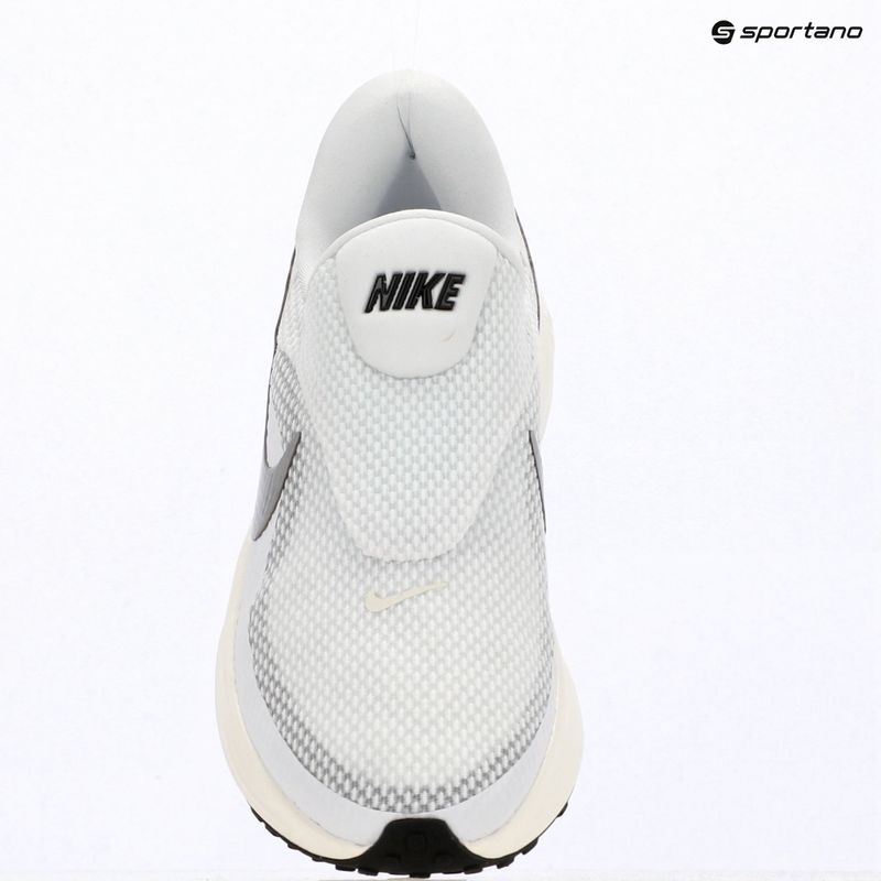 Дамски обувки за бягане Nike Revolution 8 EasyOn white/sail/black/metallic silver 14