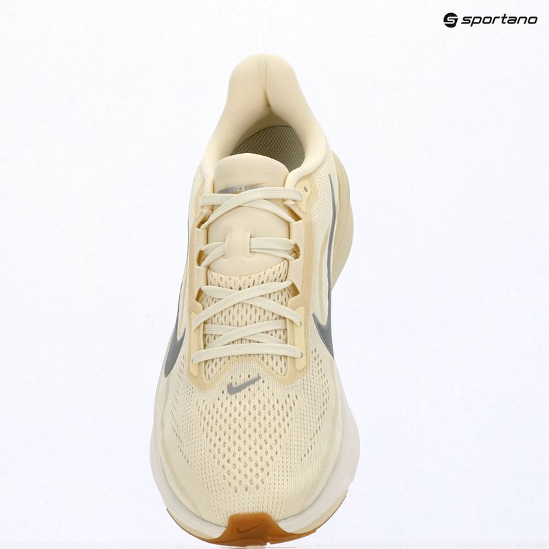 Мъжки обувки за бягане  Nike Pegasus 42 coconut milk/light khaki/metallic silver 15