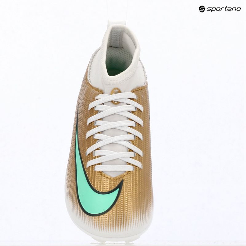 Детски футболни обувки Nike Jr. Mercurial Superfly 11 Club "Kylian Mbappé" metallic gold/green glow 17