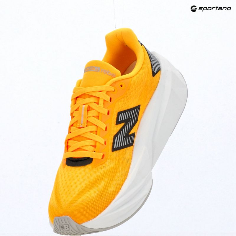 Дамски обувки за бягане New Balance FuelCell Rebel V5 satsuma orange/grey matter 12