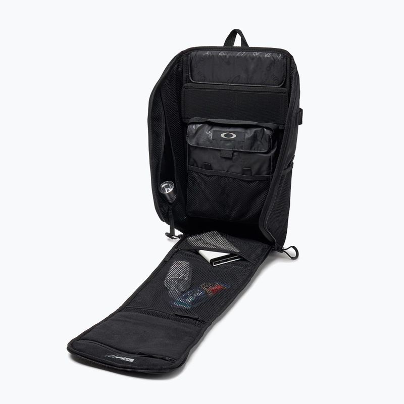 Градска раница за едно рамо Oakley Extractor Sling 2.0 23 l blackout tbl 5