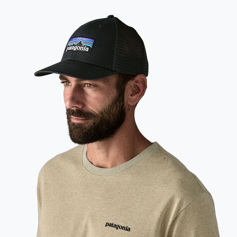 Patagonia P-6 Logo LoPro Trucker шапка черна 5