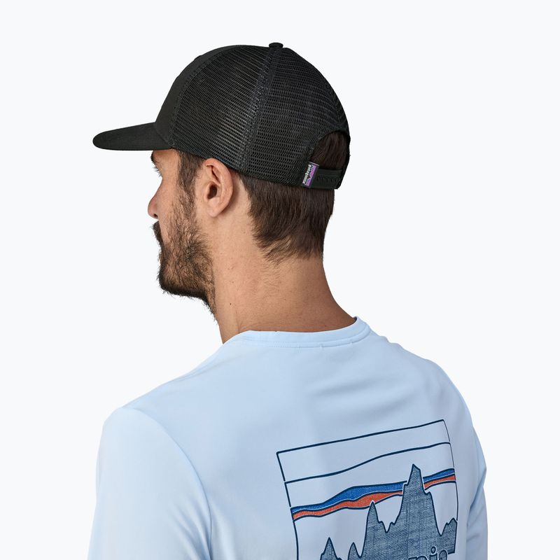 Patagonia P-6 Logo Trucker шапка черна 4