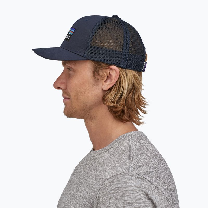 Patagonia P-6 Logo Trucker бейзболна шапка тъмносиня 4