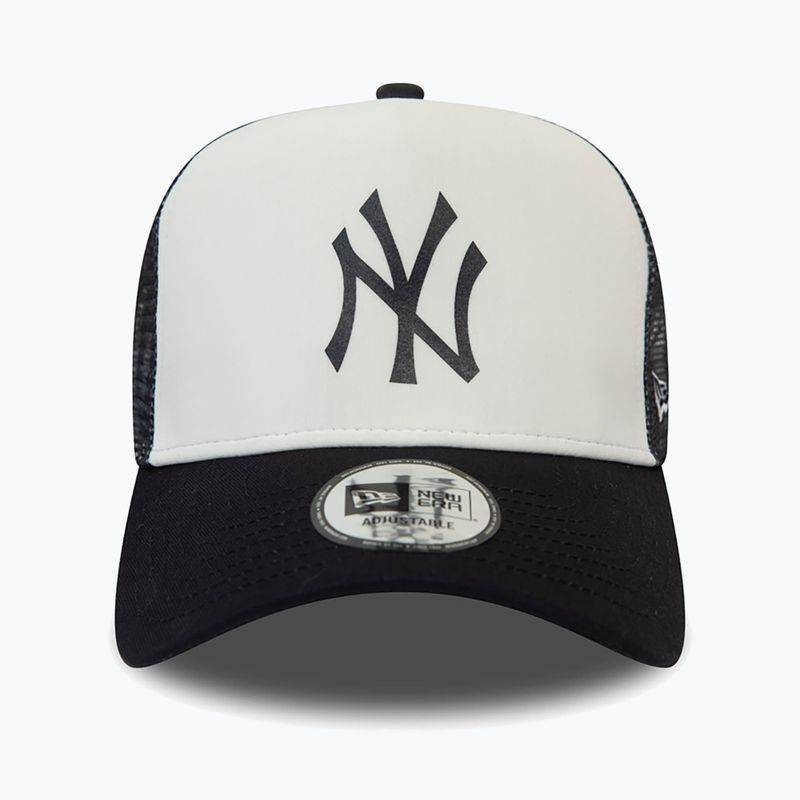 Шапка с козирка New Era Team Block Trucker NYY black/white 3
