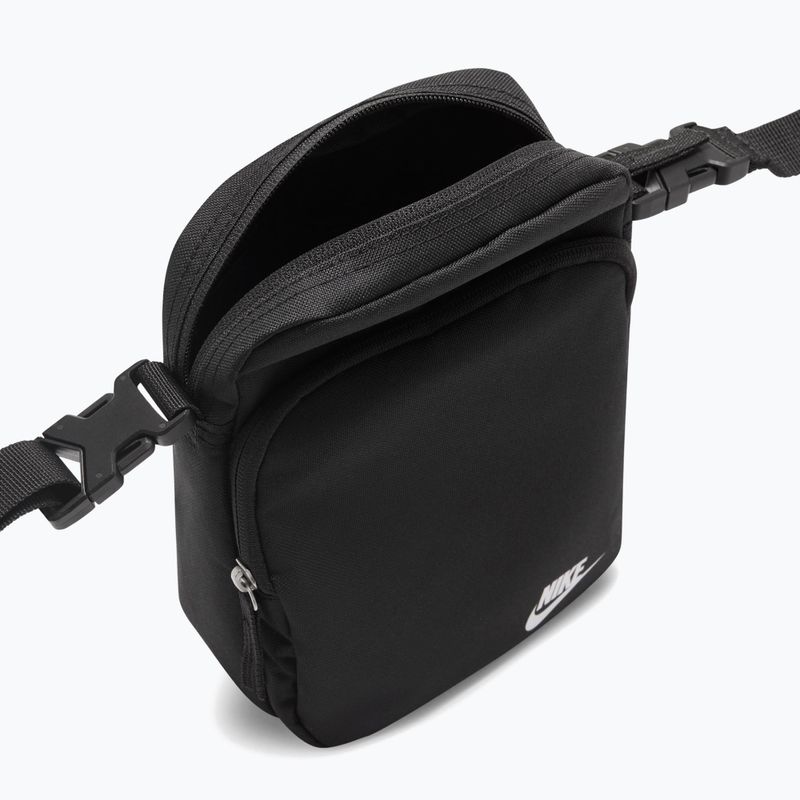 Чантичка Nike Heritage 4 l black/black/white 4