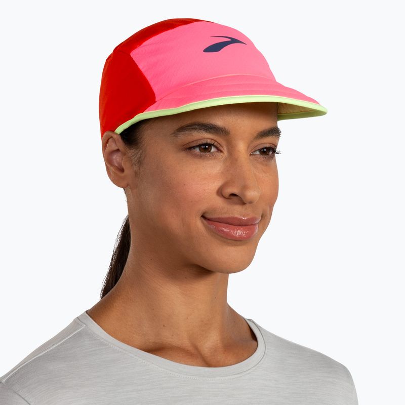 Бейзболна шапка Brooks Lightweight Packable cherry tomato/neo pink 2