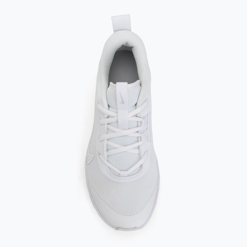 Детски обувки Nike Omni Multi-Court white/pure platinum/white 5
