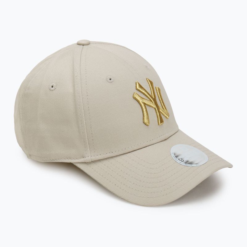 Дамска бейзболна шапка New Era Metallic Logo 9Forty New York Yankees светло бежова