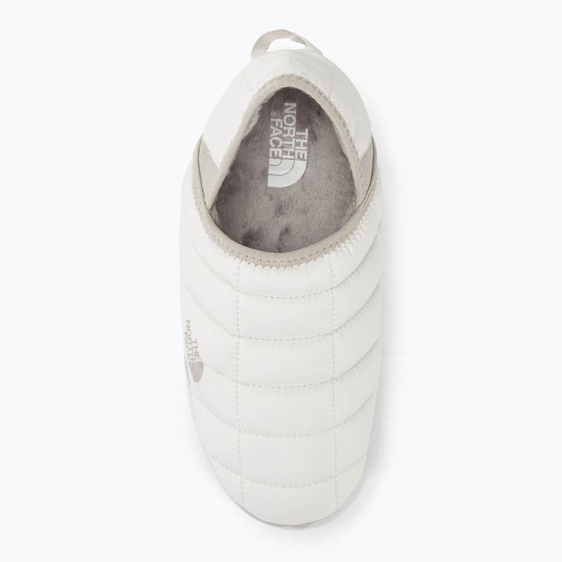 Дамски пантофи The North Face Thermoball Traction Mule V gardenia white/silvergrey 5