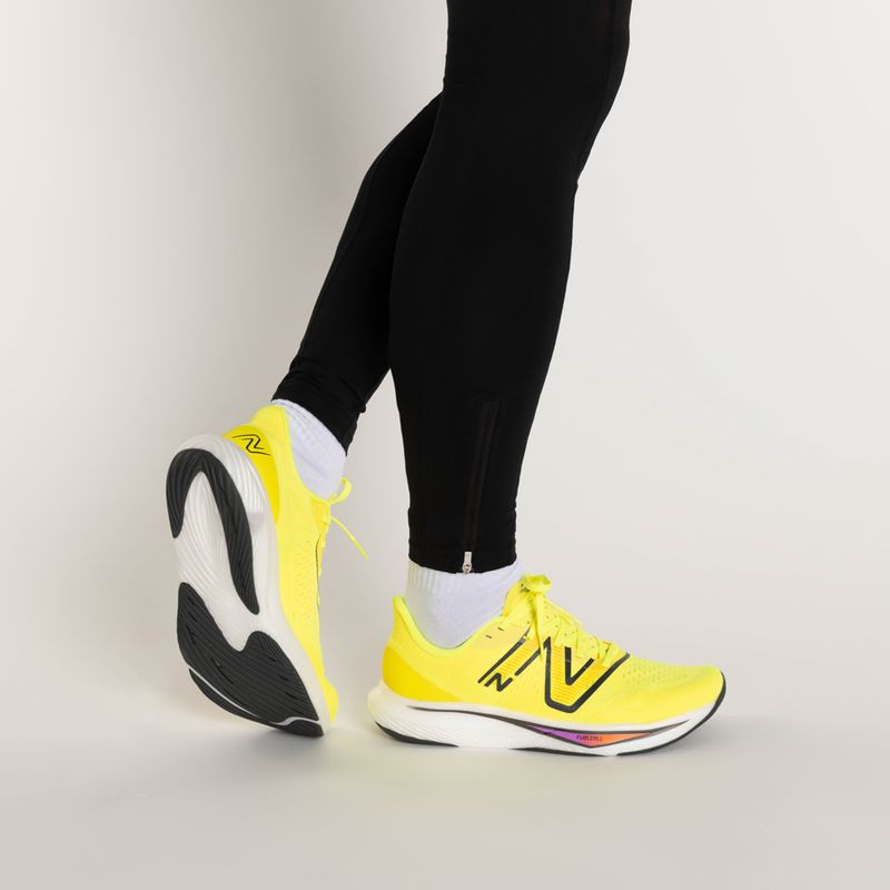 New Balance FuelCell Rebel v3 жълти мъжки обувки за бягане MFCXCP3.D.085 3