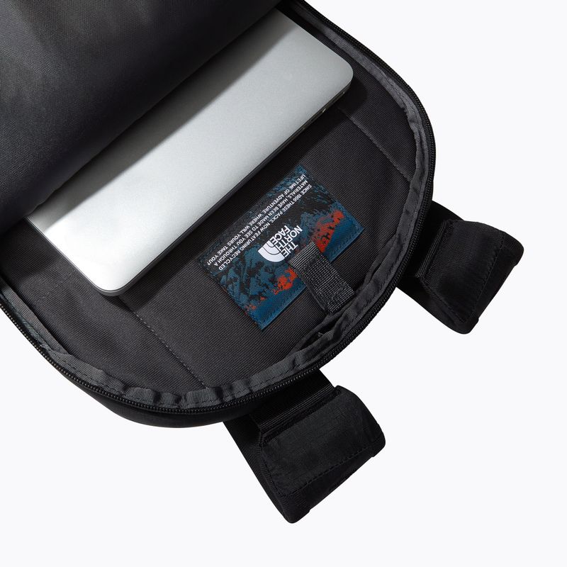The North Face Borealis 28 l огненочервена раница за туризъм с голям печат/черна 6