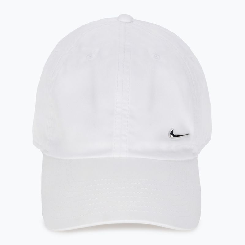 Бейзболна шапка Nike Dri-Fit Club Unstructured Metal Swoosh бяла/металическо сребро 2