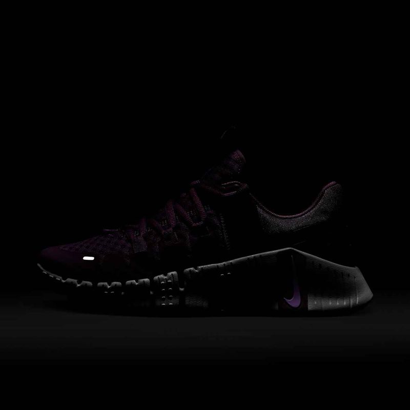 Дамски обувки за тренировка Nike Free Metcon 5 violet dust/plum eclipse/rush fuchsia 8
