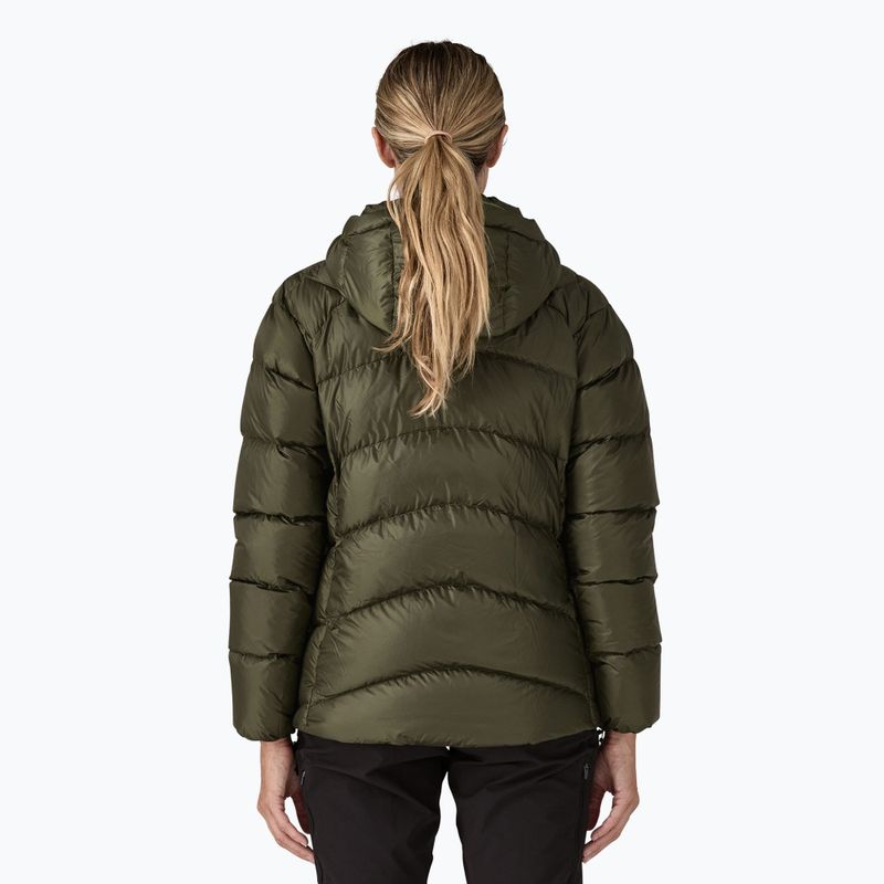 Patagonia дамско пухено яке Fitz Roy Down Hoody pine needle green 3