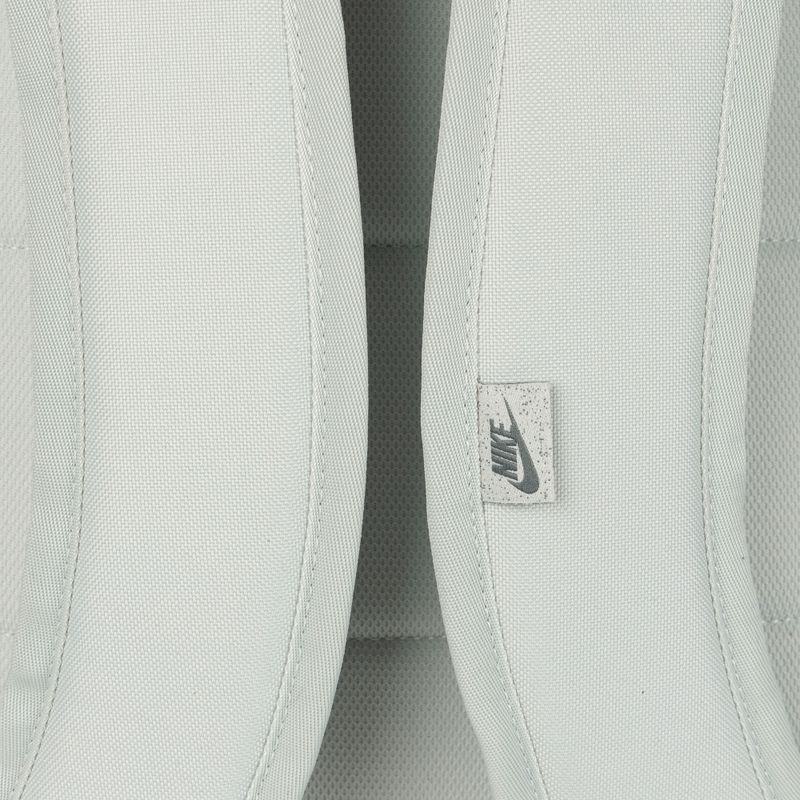 Раница Nike Heritage 25 l light silver/smoke grey 6