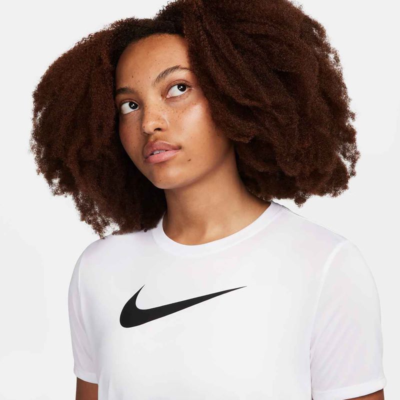 Дамска тениска за тренировки Nike Dri-Fit в бяло/черно 4