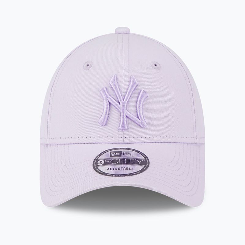 New Era League Essential 9Forty New York Yankees бейзболна шапка за жени 3