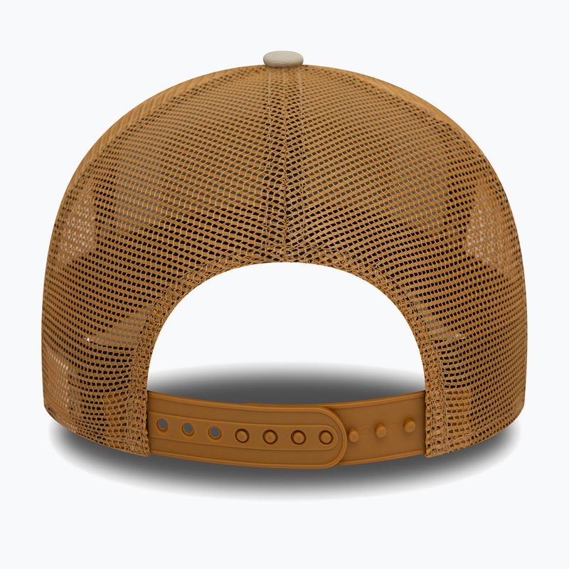 Мъжка бейзболна шапка New Era Patch Trucker light beige 4