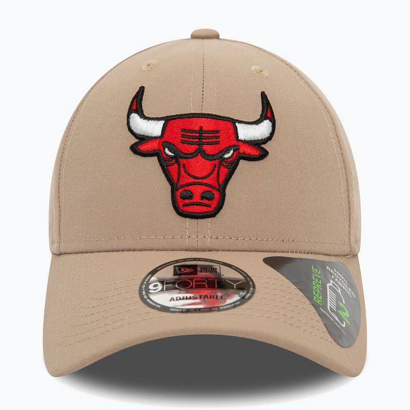 Мъжка бейзболна шапка New Era Repreve 9Forty Chicago Bulls pastel brown 2