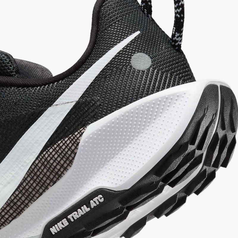 Дамски обувки за бягане Nike Pegasus Trail 5 black / white / anthracite / wolf grey 10