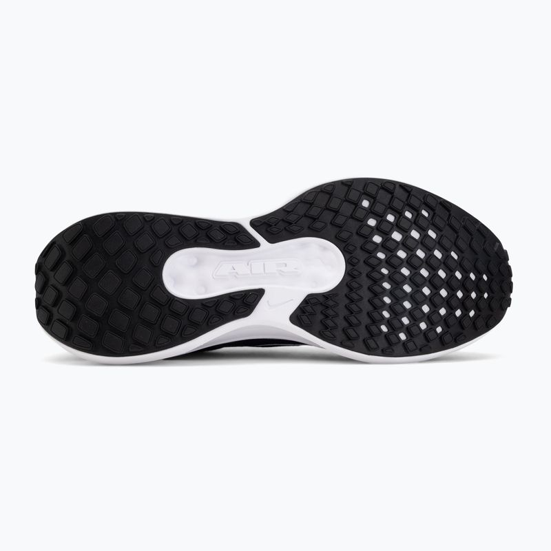 Дамски обувки за бягане Nike Winflo 11 black/white 4