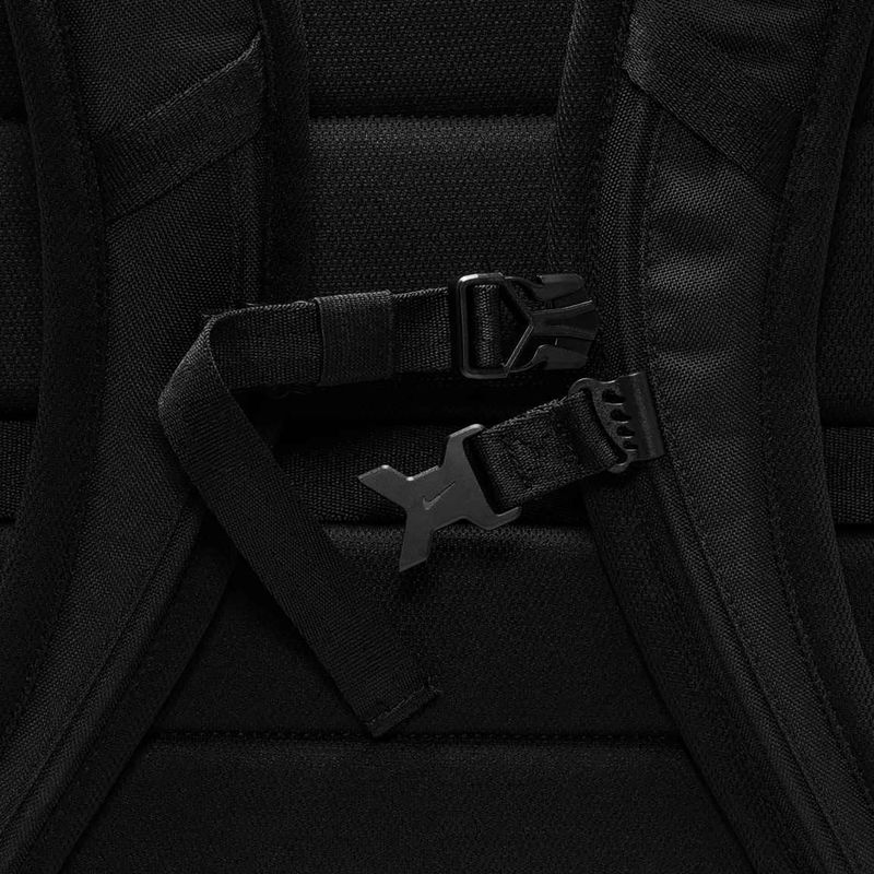 Градска раница Nike Utility Power 33 l black/black/white 12