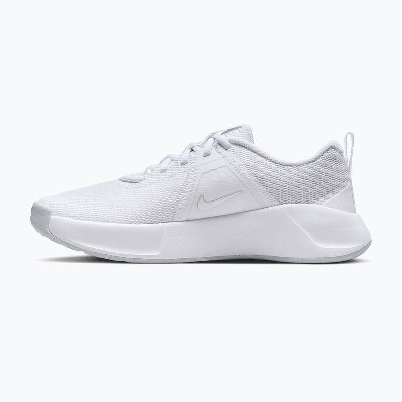 Дамски обувки за тренировка Nike MC Trainer 3 white/photon dust/metallic platinum 2