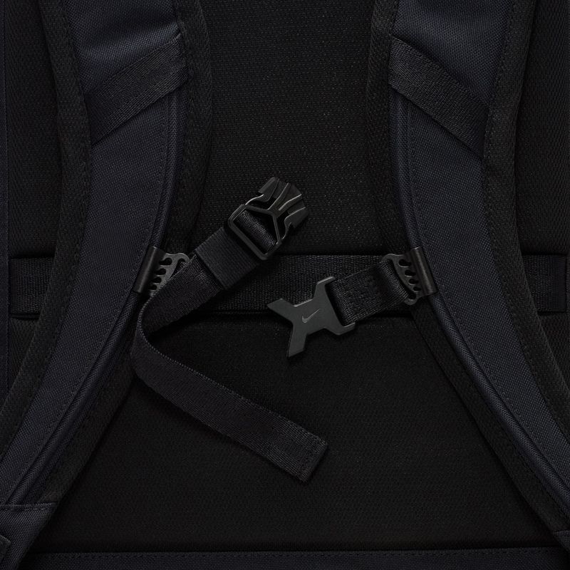Градска раница Nike Utility Speed 27 l black/black/white 11