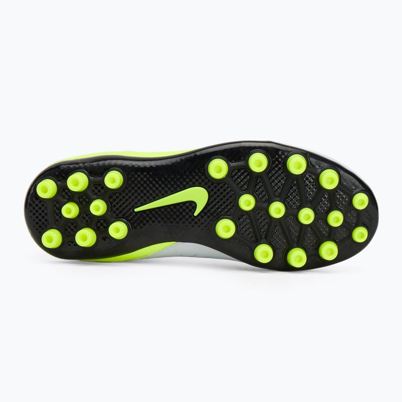 Детски футболни обувки Nike Phantom Luna 2 Academy AG Jr metallic silver/black/volt 4
