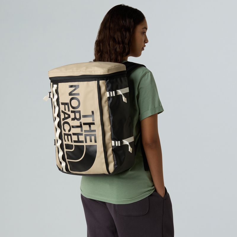 Градска раница The North Face Base Camp Fuse Box 30 l flax/white dune/black 6