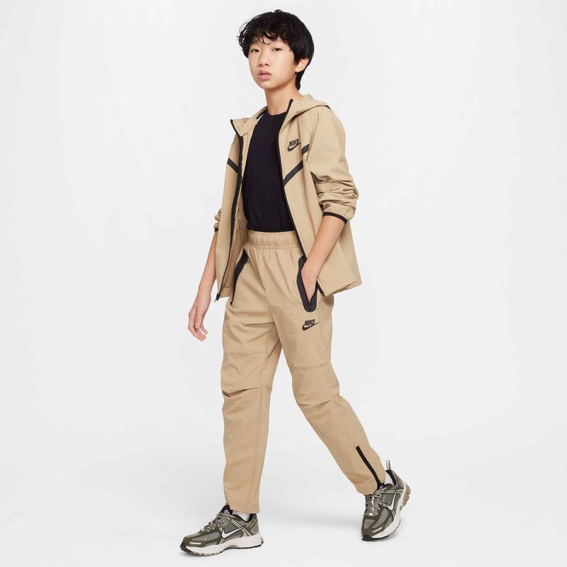 Детско яке Nike Tech Woven parachute beige/parachute beige/black 2