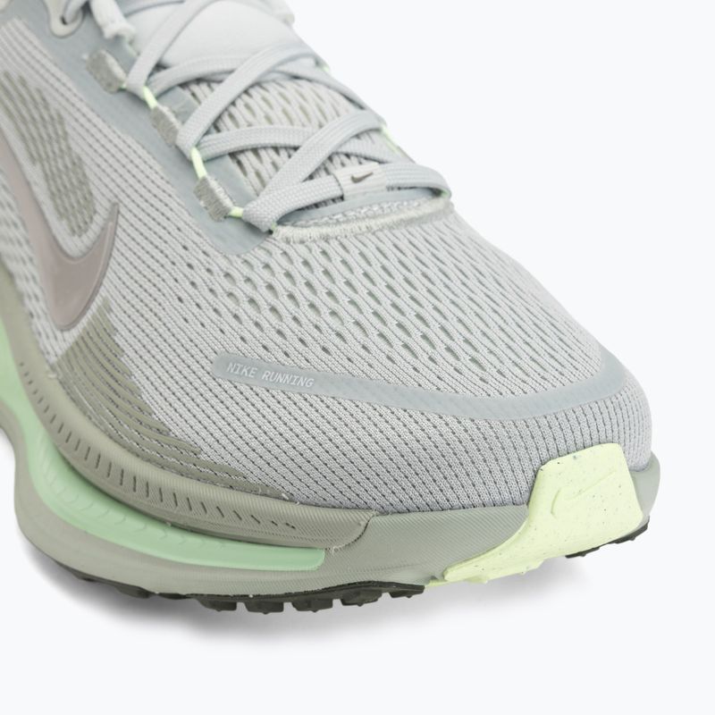 Мъжки обувки за бягане Nike Vomero 18 light silver/barely volt/college grey 7