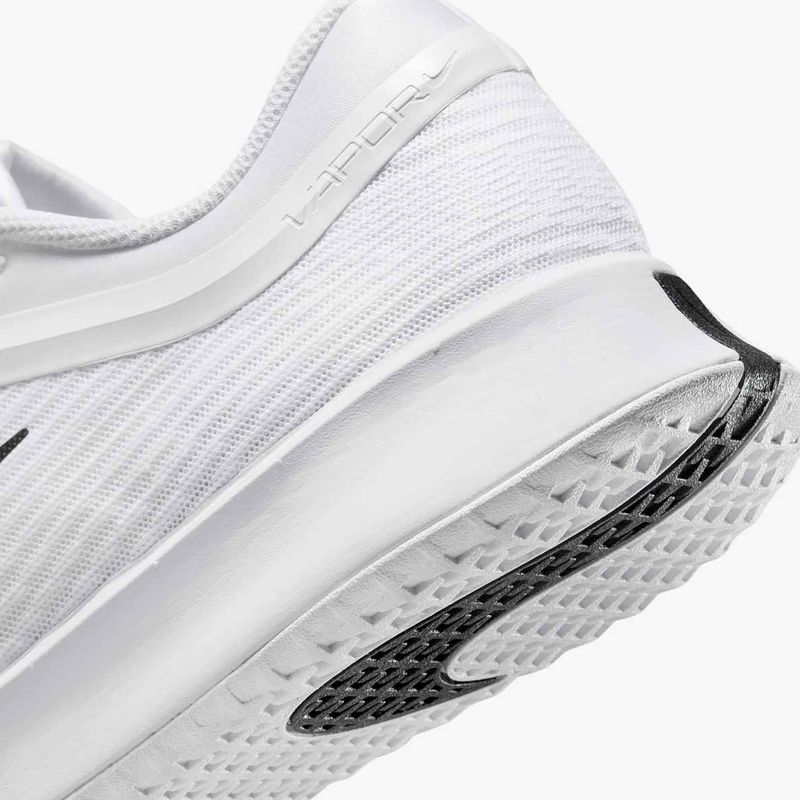Мъжки обувки за тенис Nike Vapor Pro 3 white / black 9