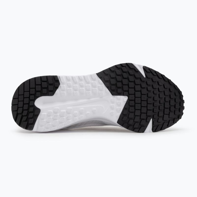 Дамски обувки за бягане Nike Run Defy white / pure platinum / black 4